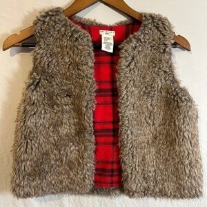 Adorable Max Studio Girls Faux Fur Vest Size 10/12